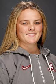 Ella Smiley's Instagram, Twitter & Facebook