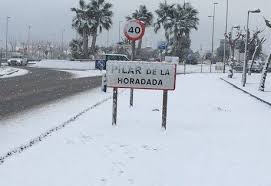 In polen is van het weekend een dak ingestort door het gewicht van de sneeuw van een enorm gebouw waar net. Die Knappheit Hat Auswirkungen Auf Die Gesamte Kette