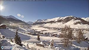 Guarda la condizione delle piste e i panorami mozzafiato sulle montagne. Webcam Live Livigno Panoramica So Valtellina Youtube