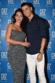 Georgina rodríguez wrote on instagram that the juventus and portugal star was always able to 'transform the obstacles' that were put in his path in a. Wer Ist Cristiano Ronaldos Freundin Desired De