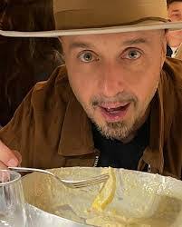 Eric Brayman's Instagram, Twitter & Facebook