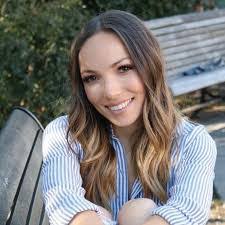 Lindy Fisher's Instagram, Twitter & Facebook