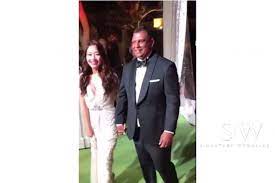 According to the sun daily, she is in her 20s, whereas the star mentioned that she is in her 30s. Video Leak Of Airasia S Tony Fernandes Wife Chloe Secret Wedding