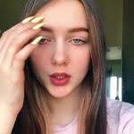 Miriam Kellogg's Instagram, Twitter & Facebook