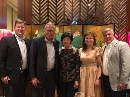 4.3 / 5 9 мнений. Mayor Grover C Robinson Iv On Twitter We Had A Great Time This Evening Eating With St Chairman Chong Seng Kwa And His Wife Betty In Addition We Had Tom Vecchiolla The