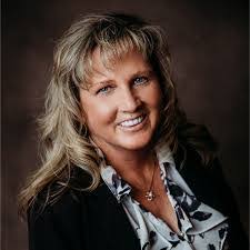 Cheri Dale's Instagram, Twitter & Facebook