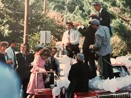 Ellen mackay, common sense media. La Travels 30 Years Later Celebrate Steel Magnolias In Town Where It Was Filmed Travel Theadvocate Com