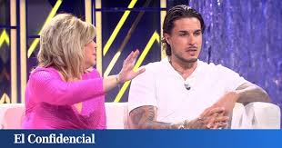 Carlo Costanzia pierde los papeles en '¡De viernes!' y Terelu se ve obligada a pararle los pies