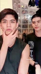 Gapura GMMTV: Bos Warot dan Joss Pasrah Menarik Perhatian