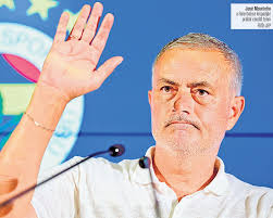 Az egykor lesajnált török futballbajnokság ma már klasszisokat és  sztáredzőket vonz