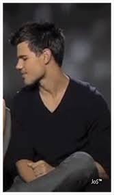 Taylor Lautner's Hands All But Confirm His Rumored Homosexuality - Queerty