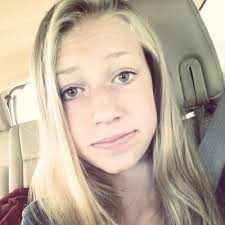 Danielle Benz (@benz_danielle)