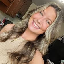 Aubrey Nolan's Instagram, Twitter & Facebook