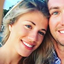 Kate Rawlins's Instagram, Twitter & Facebook