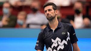 Le serbe aurait pu conclure en deux sets (deux balles de match ratées) et boucle finalement une journée marathon de 4h55 de jeu. Atp Wien Djokovic Reagiert Gelassen Auf Debakel Gegen Sonego Eurosport