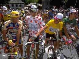Marco pantani, der einsam in rimini starb, wollte nichts anderes, als sich im ansturm bergauf und bergab zu beweisen. Jan Ullrich Und Franco Baresi Zu Gast Bei Pantani Gedenkfeier Velomotion