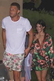Here is the news report on him getting that old thing back. Kendall Jenner S Former Beau Blake Griffin Reaches Custody Settlement Daily Mail Online