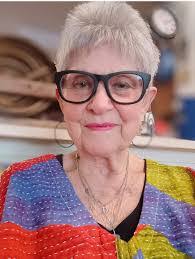 Linda Rogala's Instagram, Twitter & Facebook