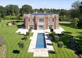 Crossacres A 17 5 Million Newly Built Mansion In Surrey England Homes Of The Rich Mansions Country Mansion Weybridge