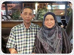 Sebagai ganti, slot itu diisi dengan drama ulangan, kebaya kasut kanvas lakonan nabila. Nusa Mahsuri Selamat Menyambut Ulangtahun Perkahwinan Ke 30 Buat Datuk Dr Misbun Sidek Dan Datin Latifah Sidek Mudah Mudahan Kedua Duanya Sentiasa Diberi Kesihatan Lebih Baik Dilimpahi Kebahagiaan Hingga Ke Jannah Bersama Keluarga Tercinta