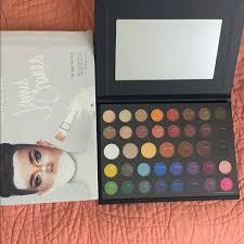 Stwórz swój makijaż paletą , która ma niekończące się możliwości i zaskocz rząd 3: Morphe Makeup James Charles Morph The Mini Palette Poshmark