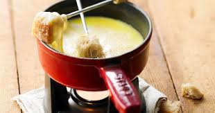Decouvrez La Recette Fondue Savoyarde Sans Vin Sur Cuisineactuelle Fr