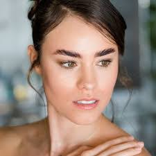 Erica Kidder's Instagram, Twitter & Facebook