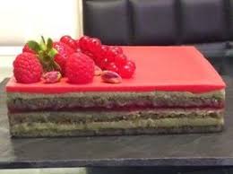 Caramel Beurre Sucre Opera Revisite Aux Pistaches Et Aux Fruits Rouges Pistache Recette Gateau Opera Alimentation