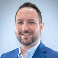 Derrick Meier's Instagram, Twitter & Facebook