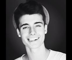 Isabella Golding (@isagolding1029)