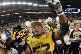 Carl nassib is a defensive end who currently plays for the nfl team the las vegas raiders. Kfn4mpakprff8m