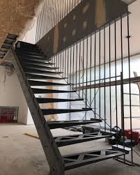 Desa Demir Dograma Celik Merdiven Uygulamasi 05397316945 2020 Merdivenler Korkuluklar Villa