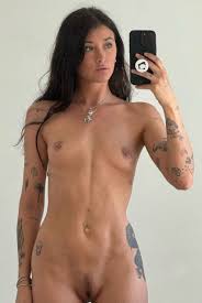 Jozy Blows - Free nude pics, galleries & more at Babepedia