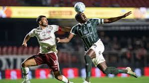 S&atilde;o Paulo leva empate do Coritiba, trope&ccedil;a em casa e chega ao nono jogo sem vencer no Brasileir&atilde;o #FutebolNaESPN
