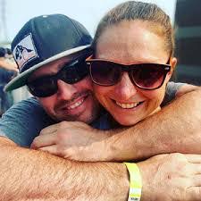 Alex Straw's Instagram, Twitter & Facebook