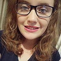 Hilary Petersen's Instagram, Twitter & Facebook