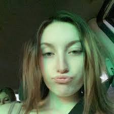 Delia Vides's Instagram, Twitter & Facebook