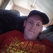 Hi Can I DM you yes or no?