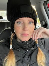 Vi välkomnar veckans nya medlemmar! 🥰 (Anmäl er i appen om ni vill vara  med på fredagsträffarna online. Ladda ner Digicare Tillsammans från Apple  App Store eller Google Play) Li Qian Selena,