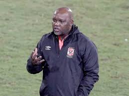 Pitso mosimane)‏ (ولد في 26 يوليو 1964) هو لاعب كرة قدم جنوب أفريقي سابق ومدرِّب حالي للنادي الأهلي المصري. Ø¬Ø±ÙŠØ¯Ø© Ø§Ù„Ø¬Ø±ÙŠØ¯Ø© Ø§Ù„ÙƒÙˆÙŠØªÙŠØ© Ø¨ÙŠØªØ³Ùˆ Ù…ÙˆØ³ÙŠÙ…Ø§Ù†ÙŠ ÙŠÙ‡Ø¯Ø¯ Ø­Ø³ÙŠÙ† Ø§Ù„Ø´Ø­Ø§Øª Ø¨Ø§Ù„Ø§Ø³ØªØ¨Ø¹Ø§Ø¯