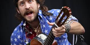 Concierto de ARTUS + GOGOL BORDELLO en Escenario Flotante de Lanuza