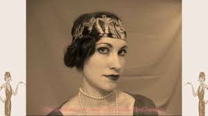 7 steps to perfect 1920s flapper lips