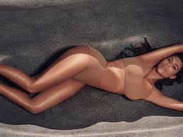 Obviously there is more to a woman than body type… but the body type that gets my attention best some people actually believe there is one best body type for a woman. Woman With Skin Condition Uses Kkw Beauty Body Foundation Goes Viral Photos Allure