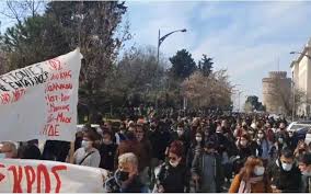 Σύμφωνα με το δίκτυο αυτόματων μετεωρολογικών σταθμών του εθνικού αστεροσκοπείου αθηνών/meteo.gr ο υδράργυρος έφτασε ή ξεπέρασε τους 40 βαθμούς. Twra Megalh Poreia Sth 8essalonikh Kata Ths Astynomikhs Bias Fwto Video Typosthes