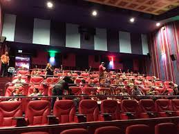 Filmowy wieczór w cinema city to świetny pomysł na spędzenie czasu w przerwie pomiędzy emocjonującymi rozgrywkami. Cinema City Fun In Jerusalem Cinema Kids Movies City