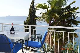 Das haus hat 500m2 grundstücksflache und 220m2 wohnfläche. Strandhaus Goranka Mit Wohlfuhlgarantie Direkt Am Meer Wg 1 Klek Aktualisierte Preise Fur 2021