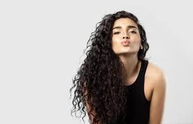 The tutorial also includes must have products & tools and some curly hair troubleshooting advice. How To Style Curly Hair 13 Curly Hair Tips Tricks Hacks