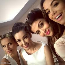 At Cannes, the Red Carpet Waits. But First Let Me Take a Selfie