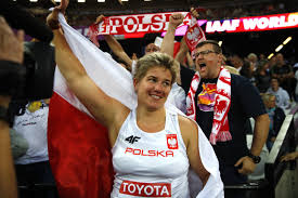 W 2011 została srebrną medalistką mistrzostw świata juniorów młodszych. Ms Dzien 4 Pierwsze Medale Od Razu Dwa Zloto Wlodarczyk Braz Kopron Gazeta Pomorska