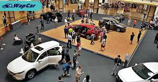 Monthly car loan paymnts are calculated by adding the interest to the balance and diviing it into equal payments for a set time frame. Maa Loan Moratorium Expiry To Impact Malaysia Auto Industry Negatively Wapcar